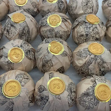 Load image into Gallery viewer, Bath Bomb | Lemongrass Calendula