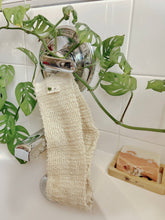 Load image into Gallery viewer, Sisal Back Scrubbing Strap | Sustainable Materials