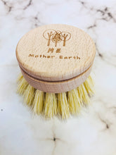 Load image into Gallery viewer, Sisal Kitchen Brush