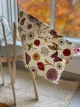 Load image into Gallery viewer, Bee&#39;s Wrap | Medium 3 Pack - Meadow Magic, Vegan Wax
